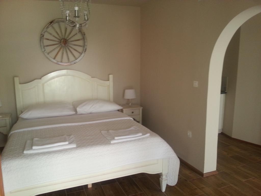 Apartamento Dvori Svetog Mihaela Šibenik Habitación foto