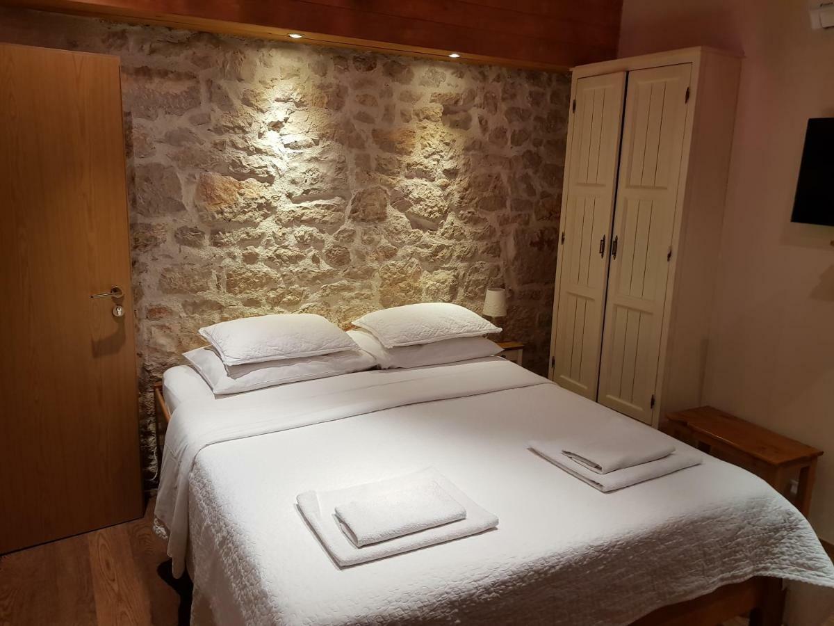 Apartamento Dvori Svetog Mihaela Šibenik Exterior foto