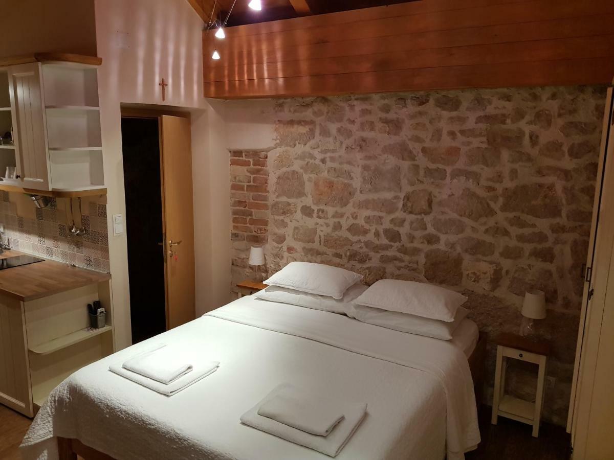 Apartamento Dvori Svetog Mihaela Šibenik Exterior foto