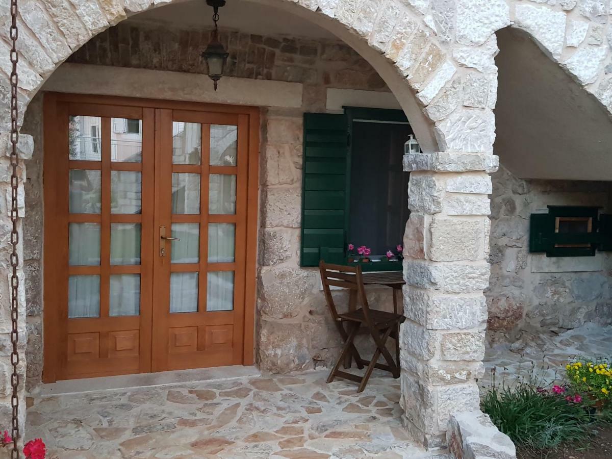 Apartamento Dvori Svetog Mihaela Šibenik Exterior foto